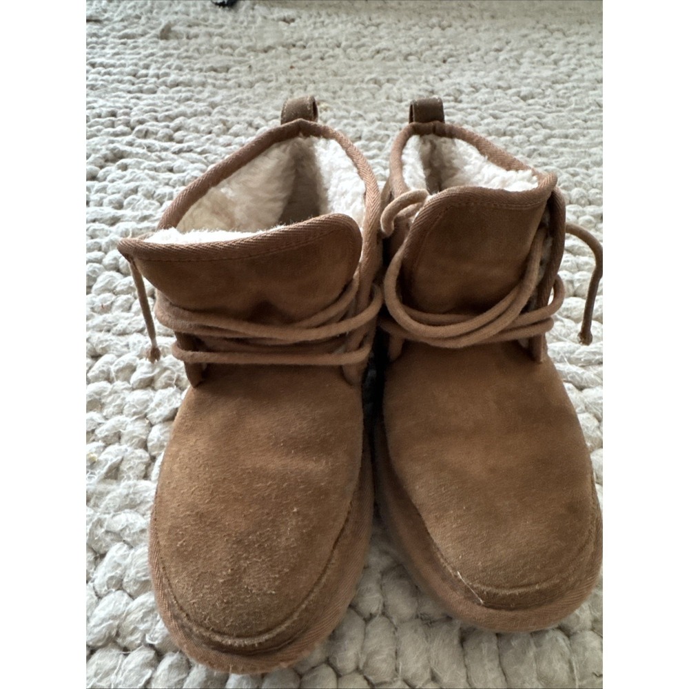 UGG‎ Neumel Suede Boot Chestnut Women's Size 7 Lace Up Chukka Boot